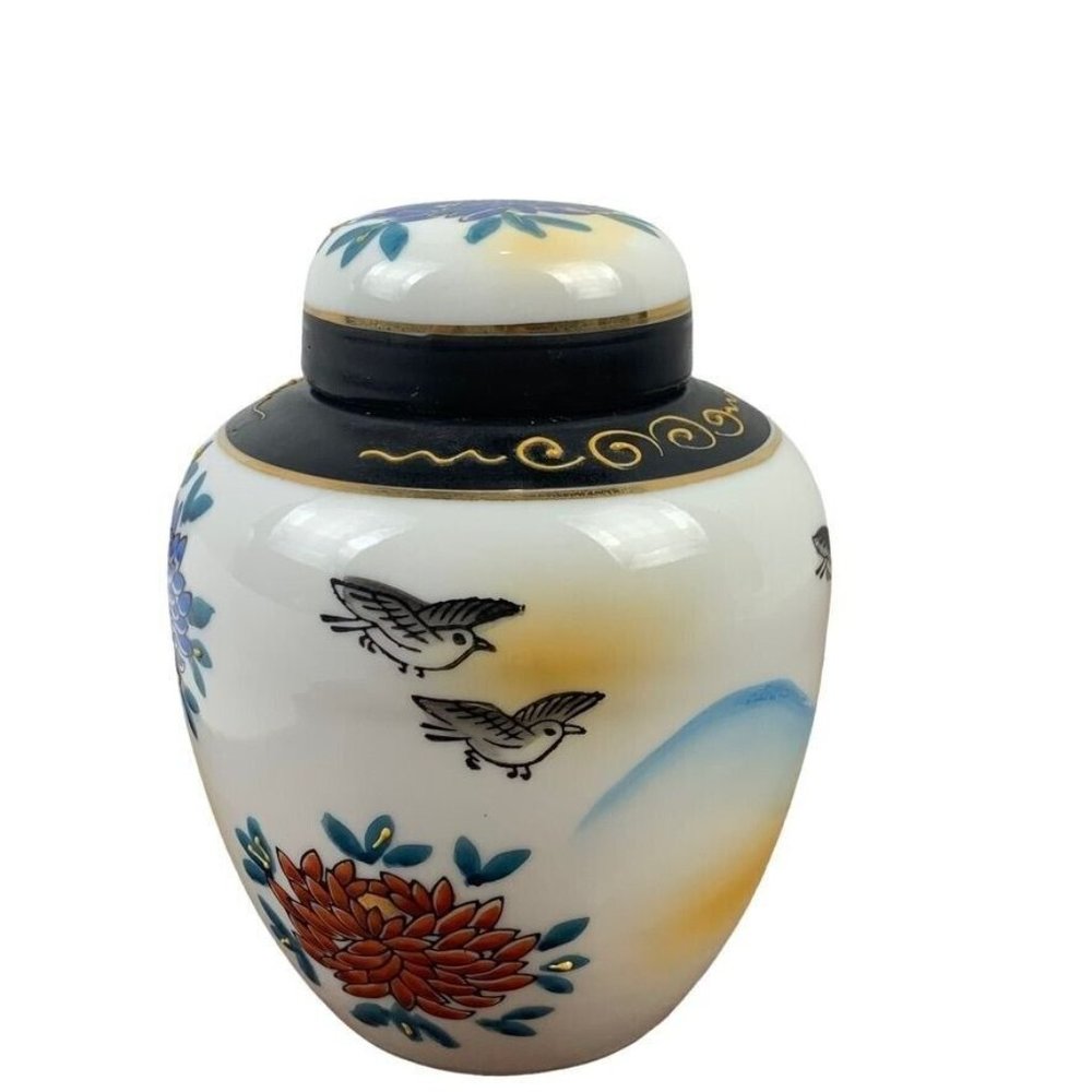 Vintage Small Midcentury Colorful Ginger Jar w Lid Birds Flowers Japan 4.75" - Picture 3 of 10
